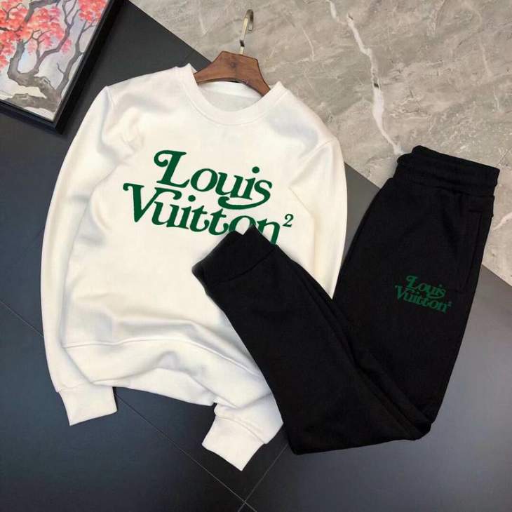 Picture of LV Sweater Suits _SKULVM-5XLkdtn21240993